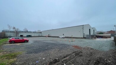 15 Lock Ln, Warwick to rent Building Photo- Image 2 of 7