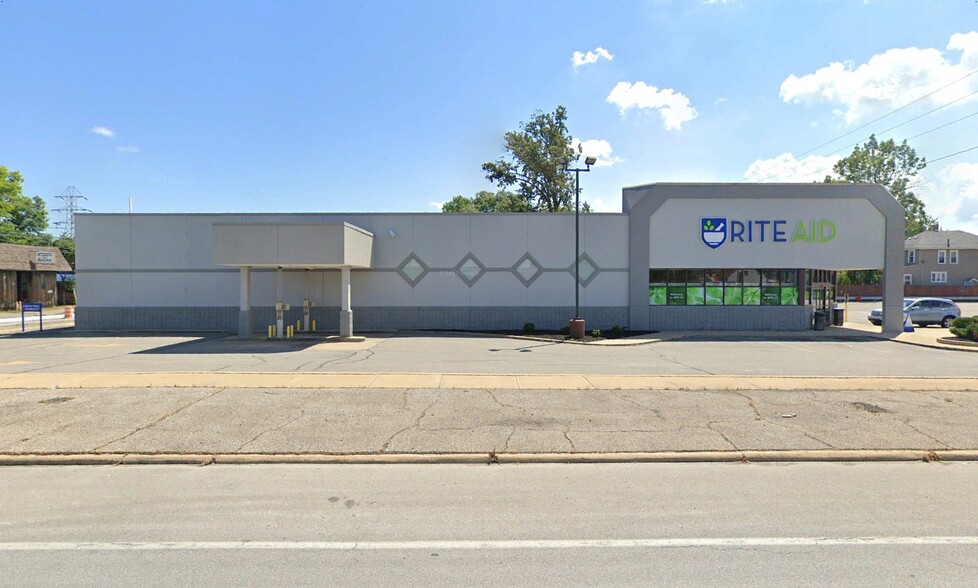 2853 Grove Ave, Lorain, OH for sale - Building Photo - Image 1 of 2