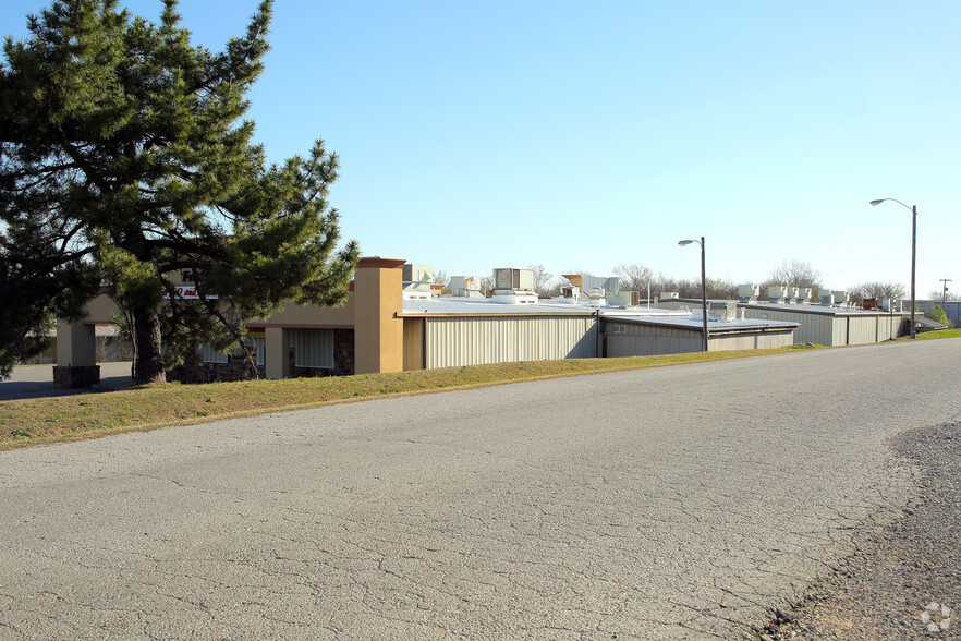 1425 New Sapulpa Rd, Sapulpa, OK for rent - Building Photo - Image 2 of 4