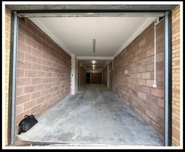 Rhymney River Bridge Rd, Cardiff to rent Interior Photo- Image 2 of 2