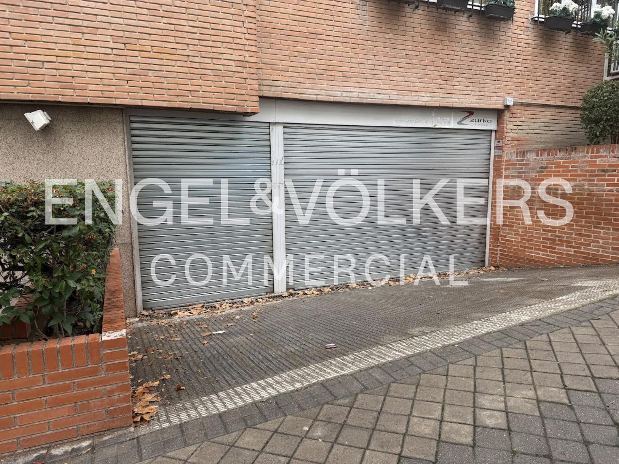 Retail in Madrid, Madrid to rent Floor Plan- Image 1 of 3