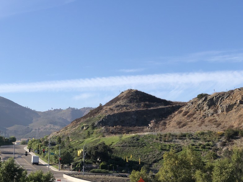 Harmony Grove Rd & Harmony Village Pky, Escondido 92029