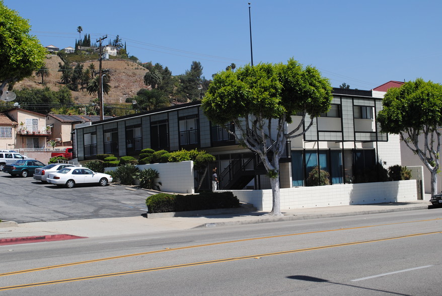 823 S Atlantic Blvd, Monterey Park, CA for rent - Building Photo - Image 2 of 5