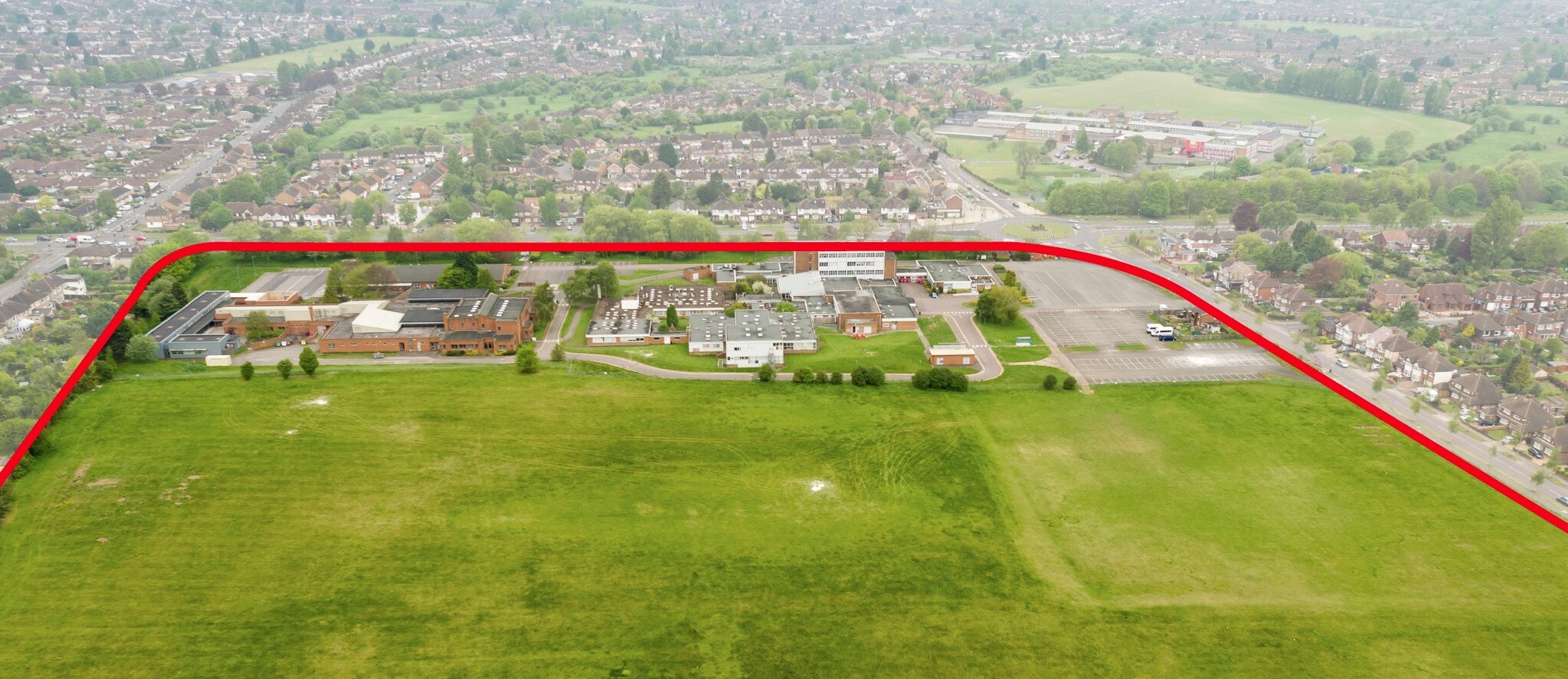 New Bedford Rd, Luton for sale Primary Photo- Image 1 of 1