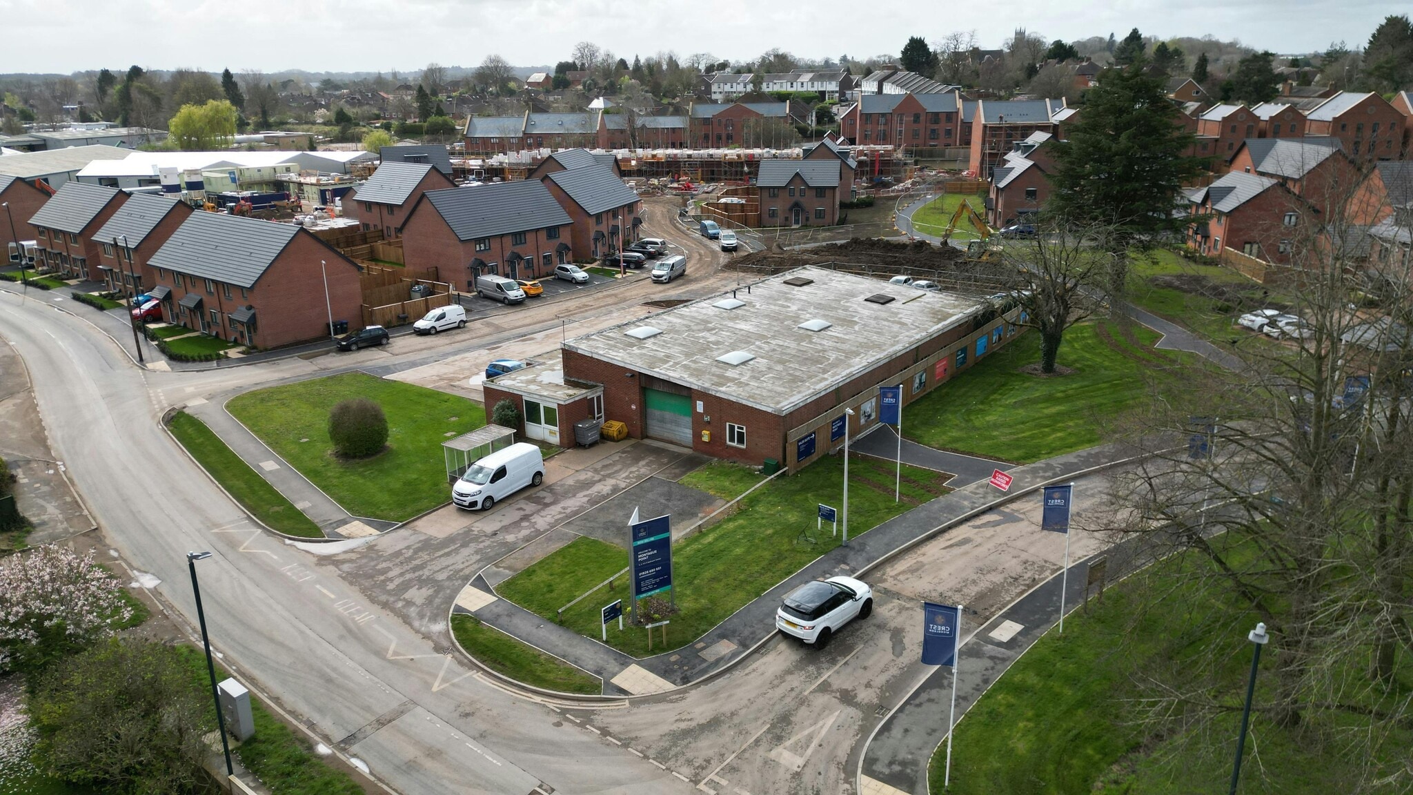 Montague Rd, Warwick to rent Building Photo- Image 1 of 6
