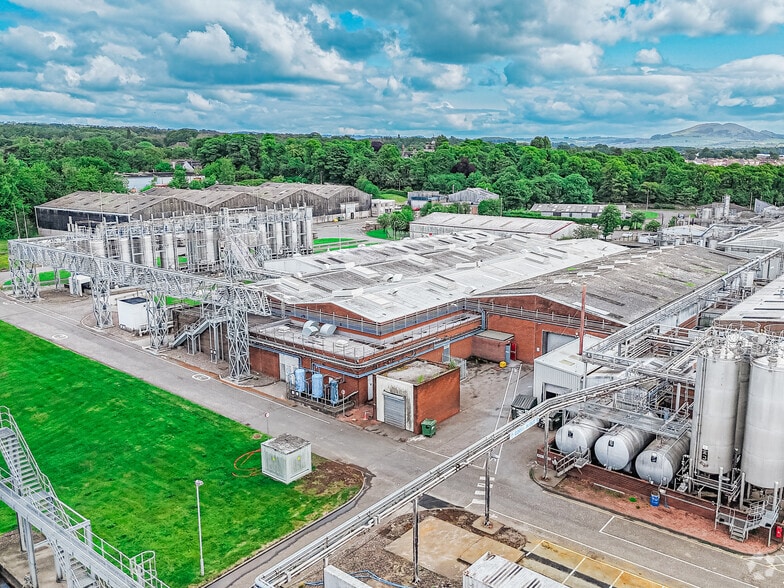 2 Banbeath Industrial Estate, Leven to rent - Building Photo - Image 2 of 2