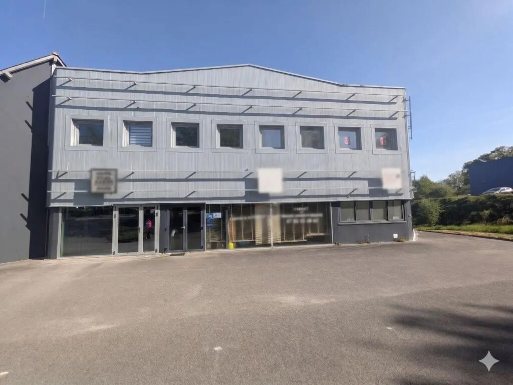 Vente Bureaux 144 m² - Photo 1