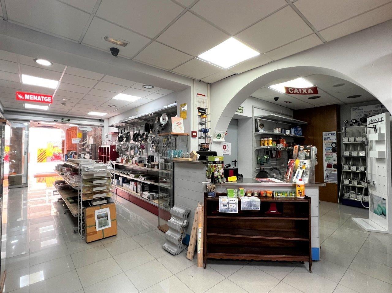 Retail in Castellbisbal, Barcelona to rent Primary Photo- Image 1 of 2