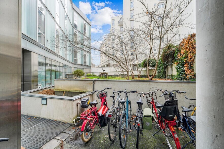 Office in Paris to rent - Building Photo - Image 2 of 22