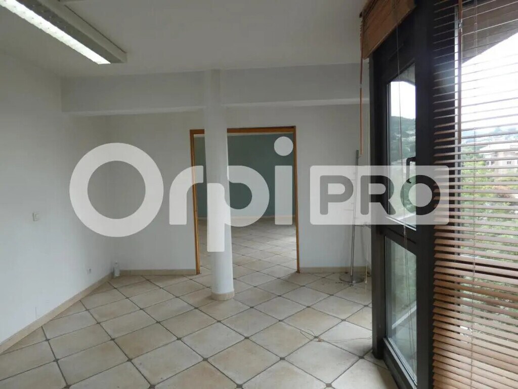 Location Bureaux 90 m² - Photo 1