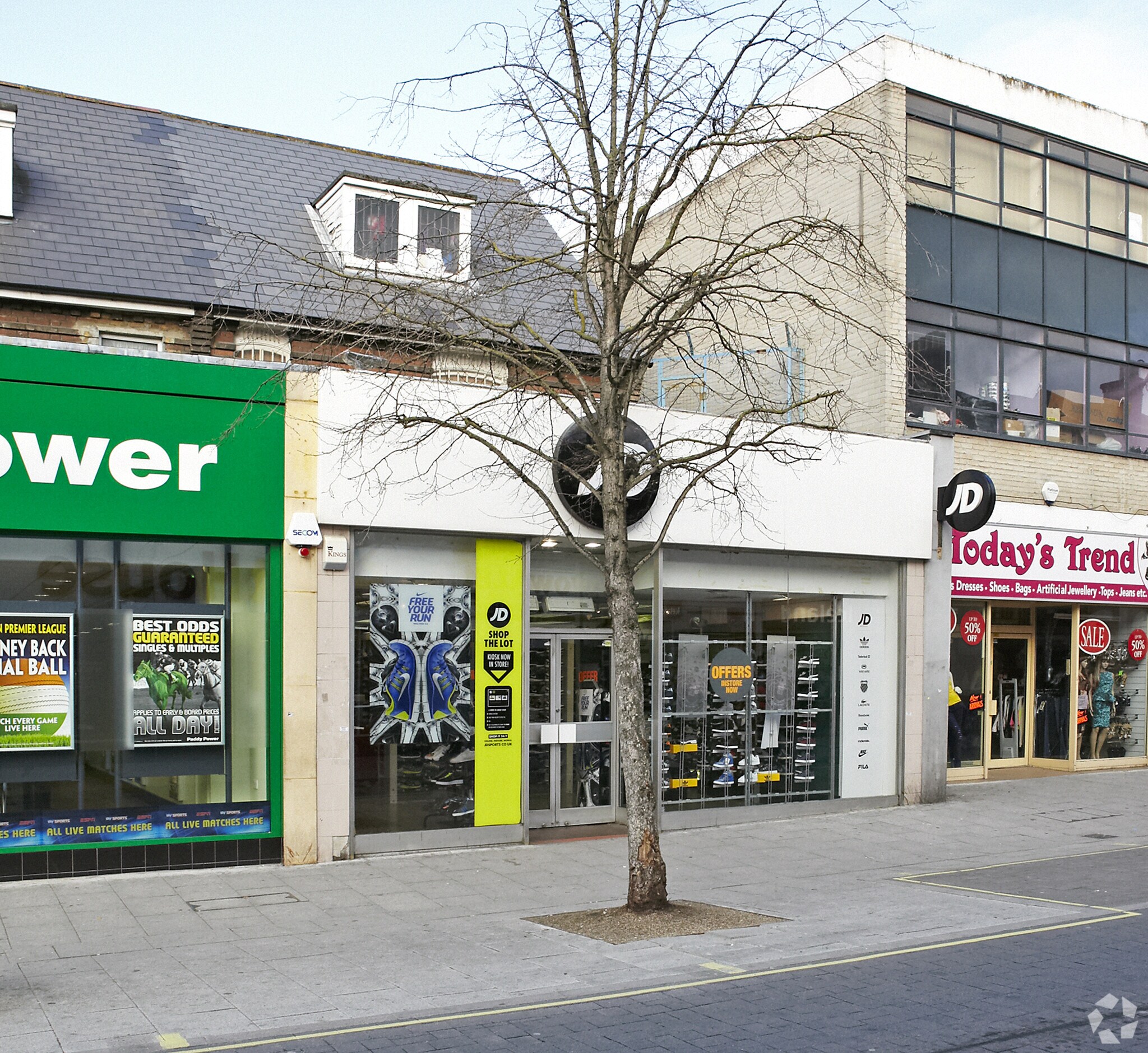 131 High St N, London for sale Primary Photo- Image 1 of 1