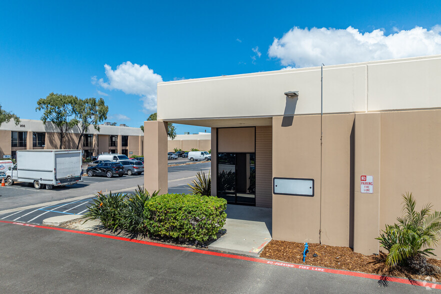 105 W 35th St, National City, CA for rent - Building Photo - Image 3 of 9