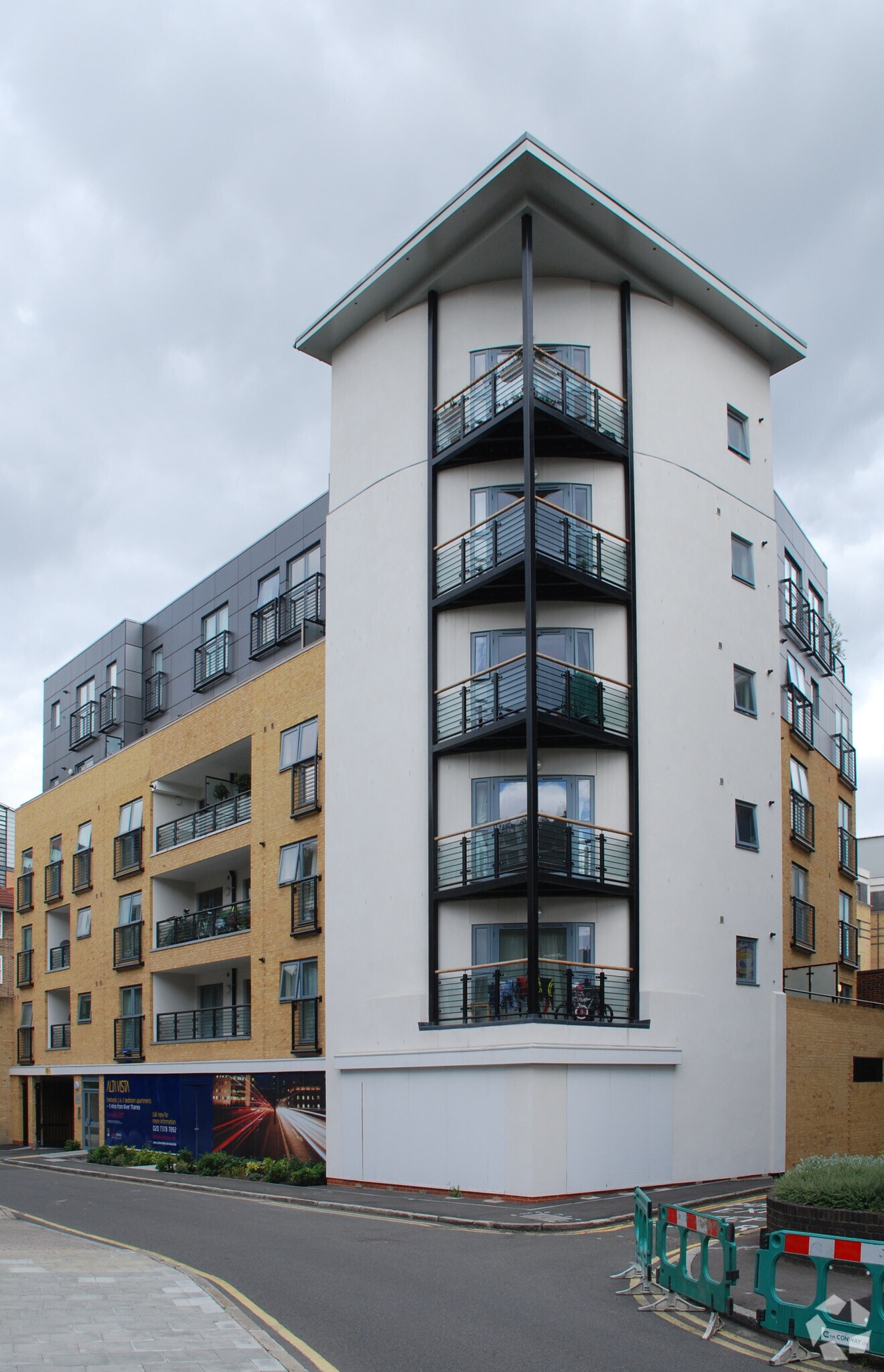 11-21 Old Paradise St, London for sale Primary Photo- Image 1 of 1