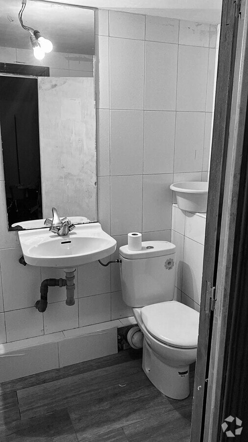 Calle Humera, 21, Fuenlabrada, MAD 28945 - Unit Puerta C, Esc. 1 - - Interior Photo - Image 1 of 5