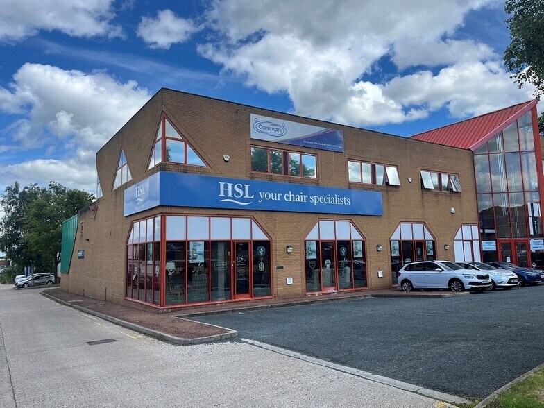 Arden Press Way, Letchworth Garden City to rent - Building Photo - Image 1 of 2