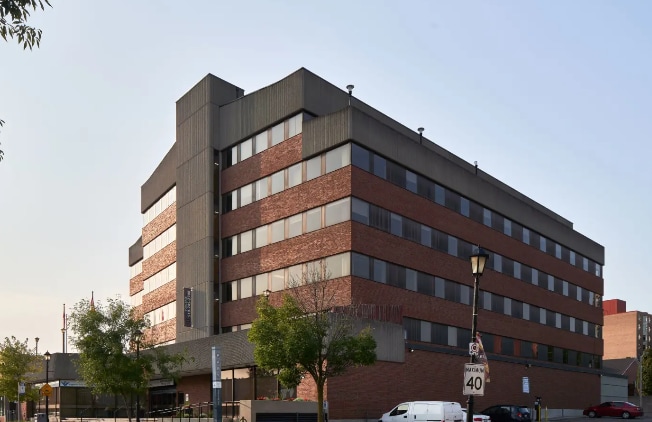 235 King St E, Kitchener, ON to rent - Building Photo - Image 2 of 5