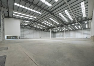 Ferry Ln, Rainham to rent Interior Photo- Image 1 of 3