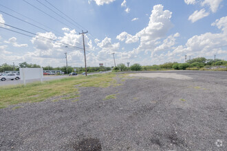 7207 Grissom Rd, San Antonio, TX for rent Building Photo- Image 1 of 3