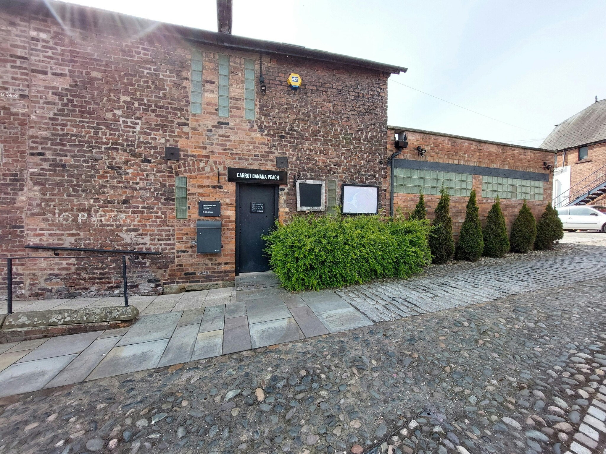 Red Cow Yard, Knutsford to rent Building Photo- Image 1 of 11