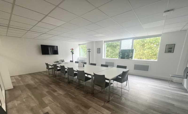 Avenue Du Général De Gaulle, Créteil to rent Interior Photo- Image 1 of 8