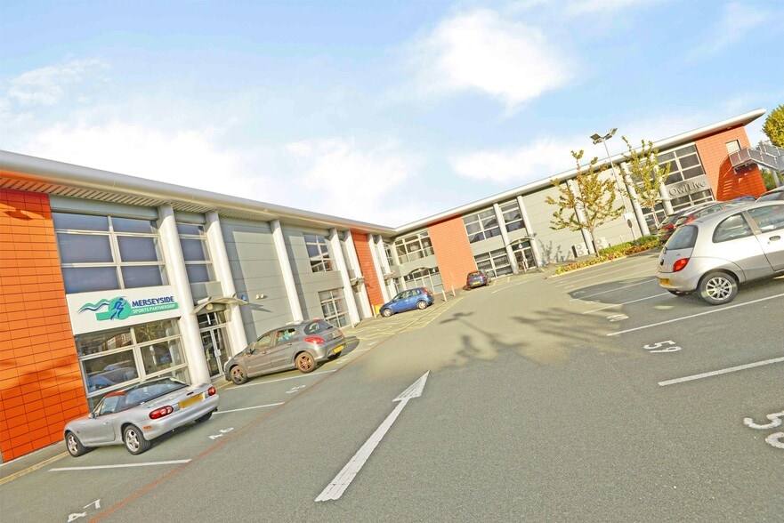 Skyhawk Av, Liverpool to rent - Building Photo - Image 3 of 12