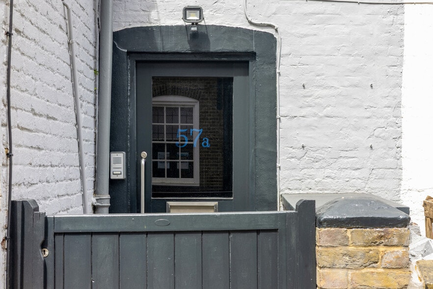 57A High St, London to rent - Building Photo - Image 3 of 10