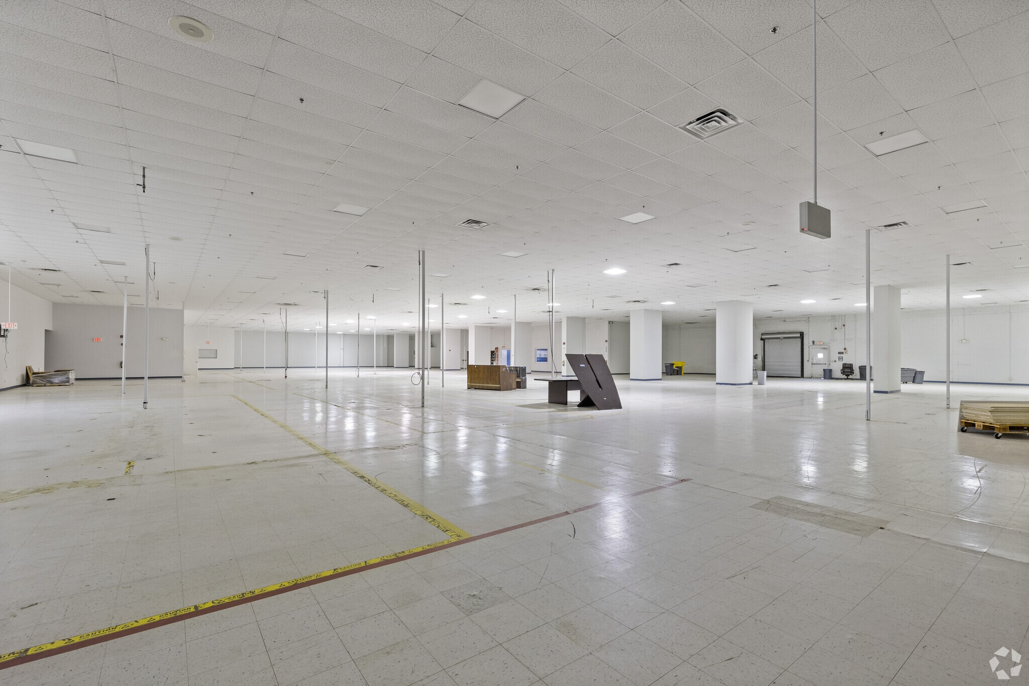 3910-3980 RCA Blvd, Palm Beach Gardens, FL to rent Interior Photo- Image 1 of 2