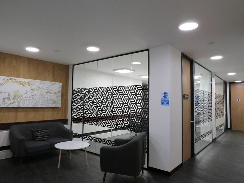 Church St, Stratford Upon Avon to rent - Interior Photo - Image 1 of 21