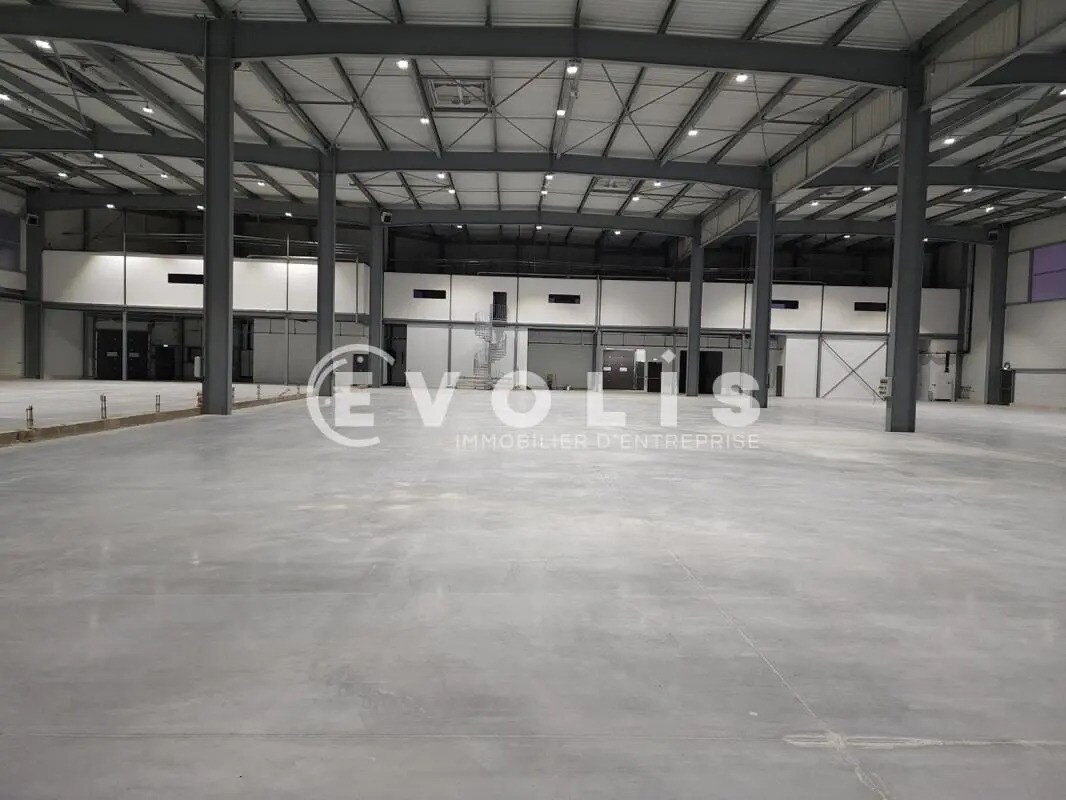 Industrial in Torcy to rent Building Photo- Image 1 of 6