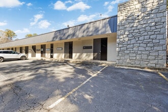 2945 Stone Hogan Connector Rd, Atlanta, GA to rent Building Photo- Image 2 of 11