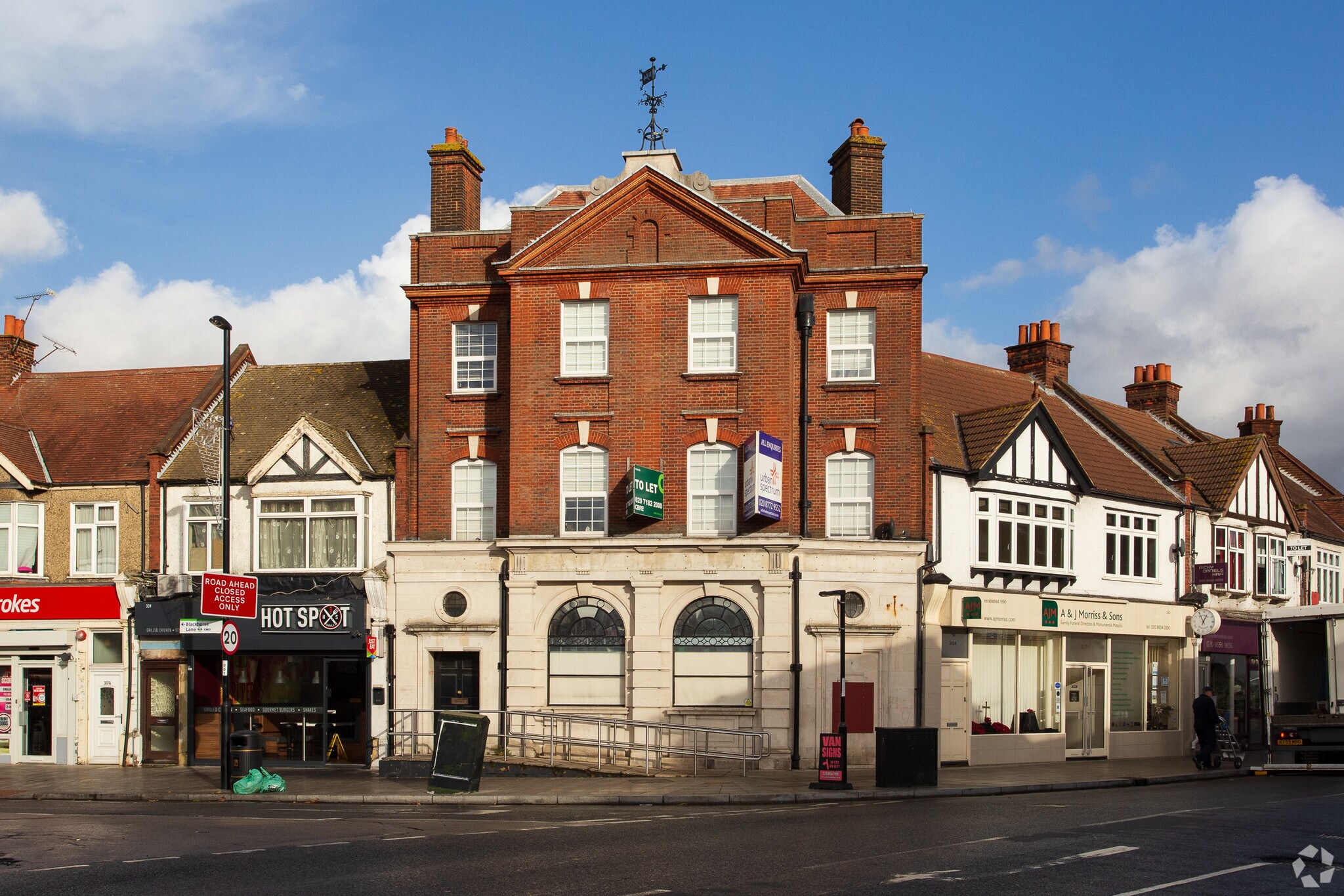341 Lower Addiscombe Rd, Croydon for sale Primary Photo- Image 1 of 1