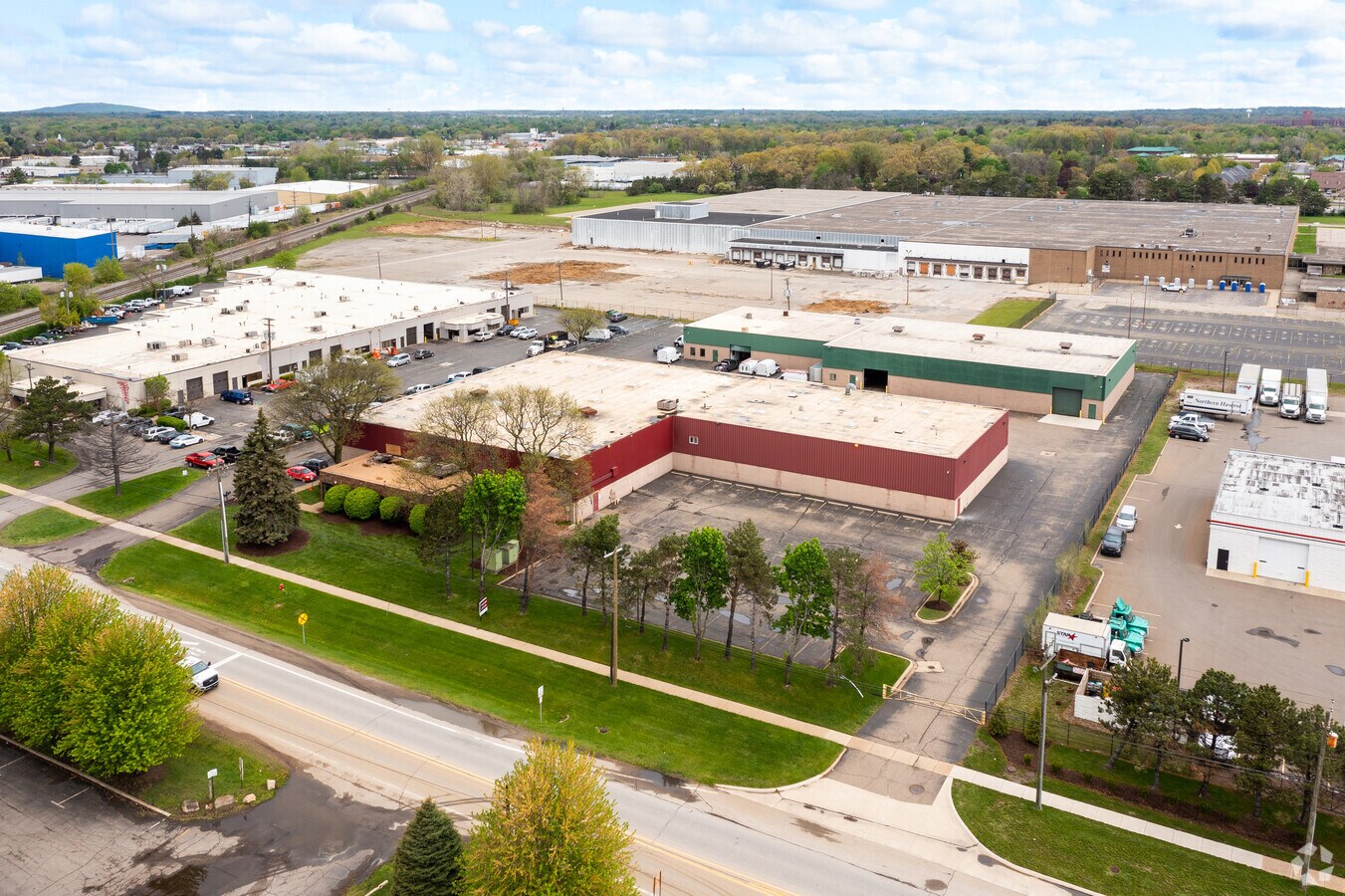 41160 Joy Rd, Plymouth 48170