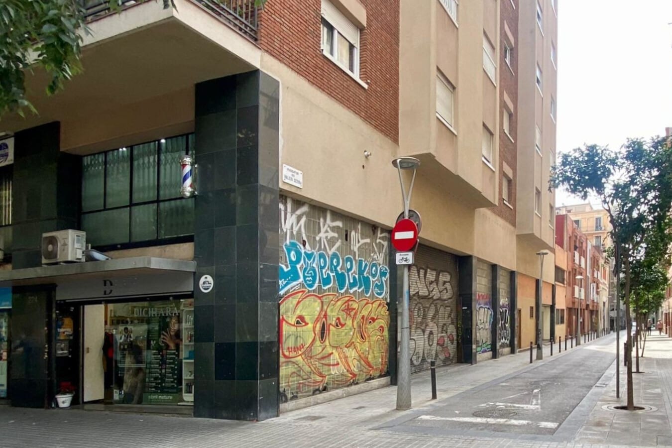 Barcelona, BAR 08011 - Unit - -  - Interior Photo - Image 1 of 1