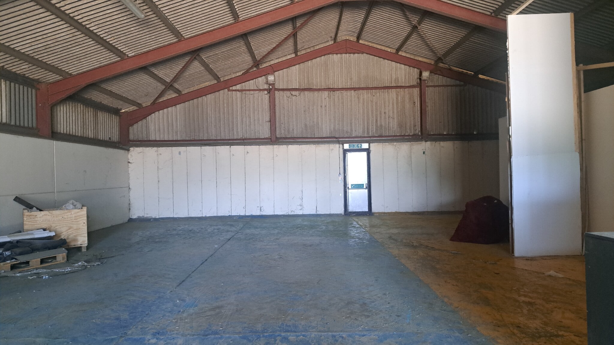 Forest Rd, Hanslope to rent Interior Photo- Image 1 of 4