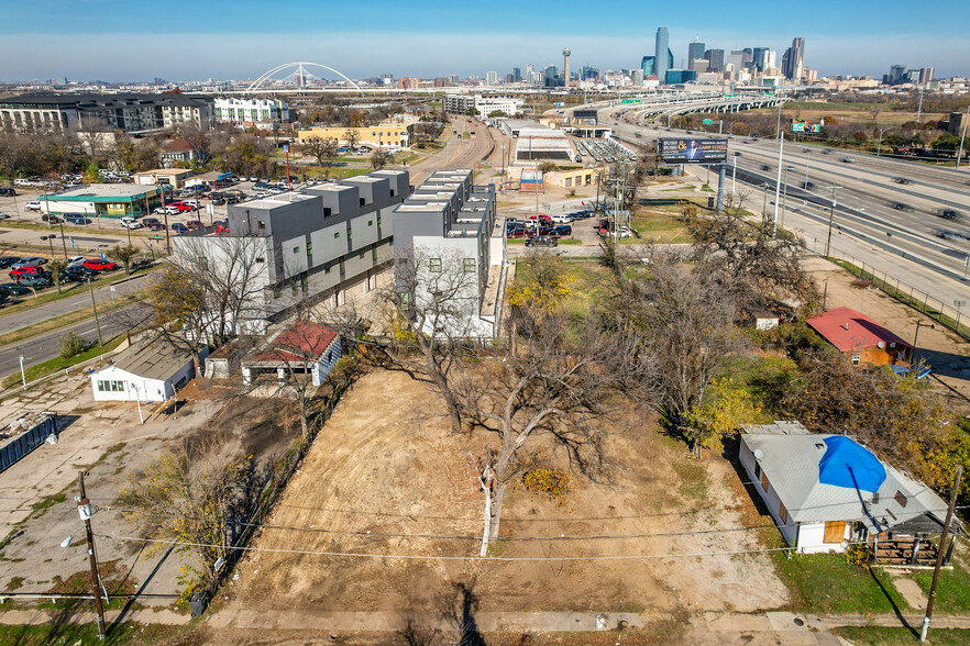 913 Dale St, Dallas, TX for sale - Aerial - Image 3 of 7