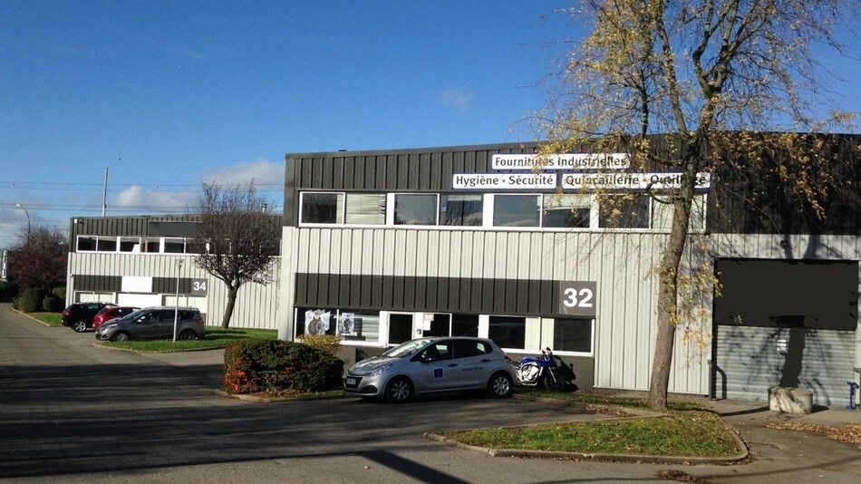 Light Industrial in Massy to rent - Building Photo - Image 2 of 12
