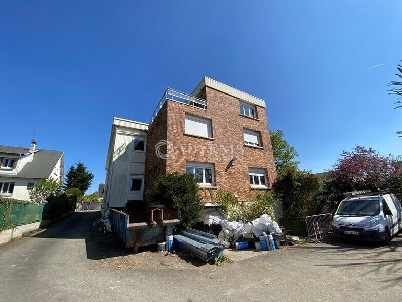 70 Rue De Chambourcy, Poissy for sale - Building Photo - Image 3 of 10