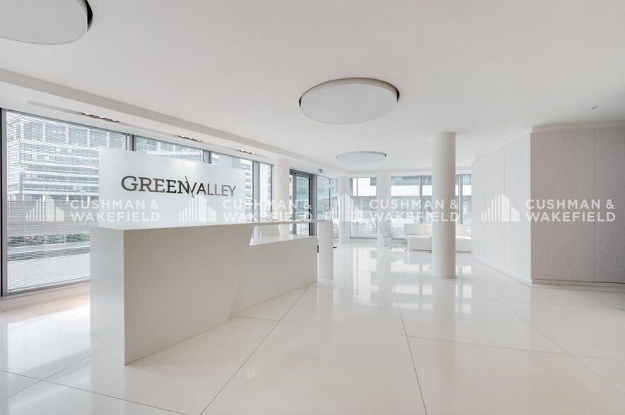 Office in Massy to rent - Interior Photo - Image 3 of 9