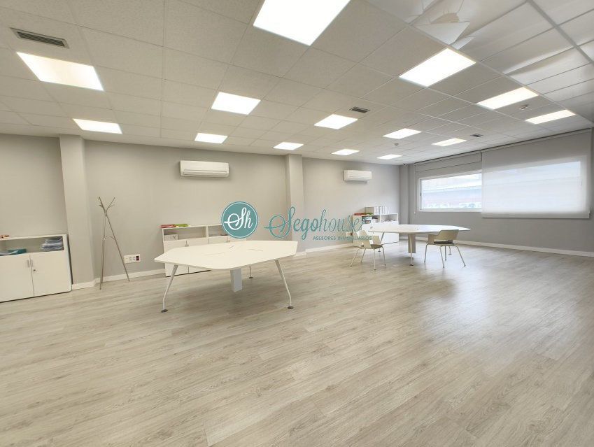 Office in Segovia, Segovia to rent Interior Photo- Image 1 of 7