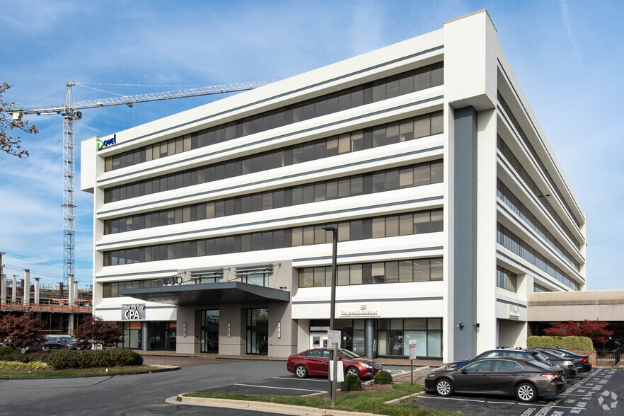 1700 Rockville Pike, Rockville, MD for rent - Primary Photo - Image 1 of 19