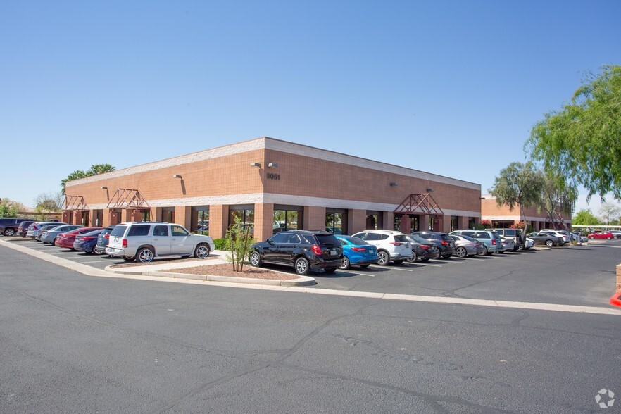 9051 W Kelton Ln, Peoria, AZ for rent - Building Photo - Image 1 of 5