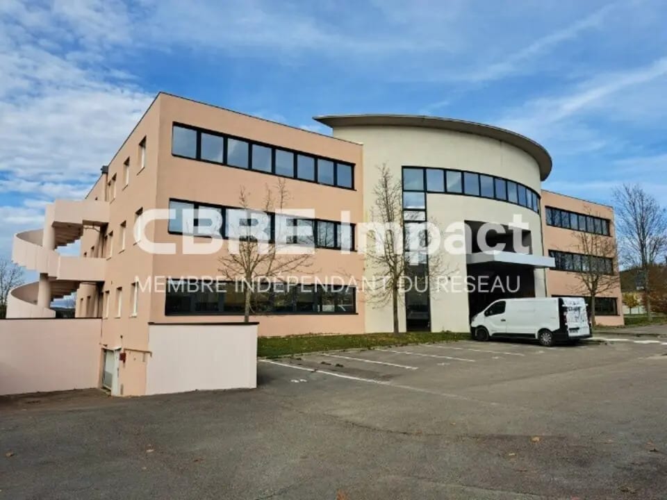 Vente Bureaux 361 m² - Photo 1