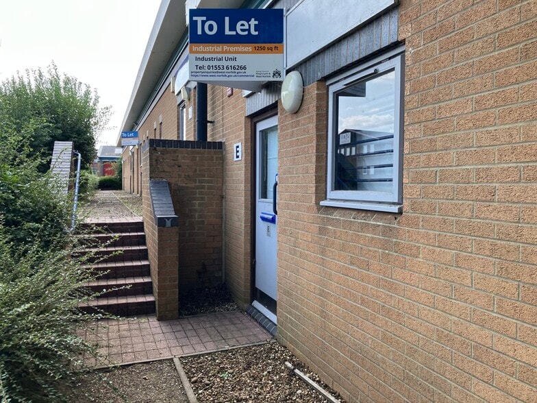 Sovereign Way, Downham Market to rent - Building Photo - Image 3 of 3