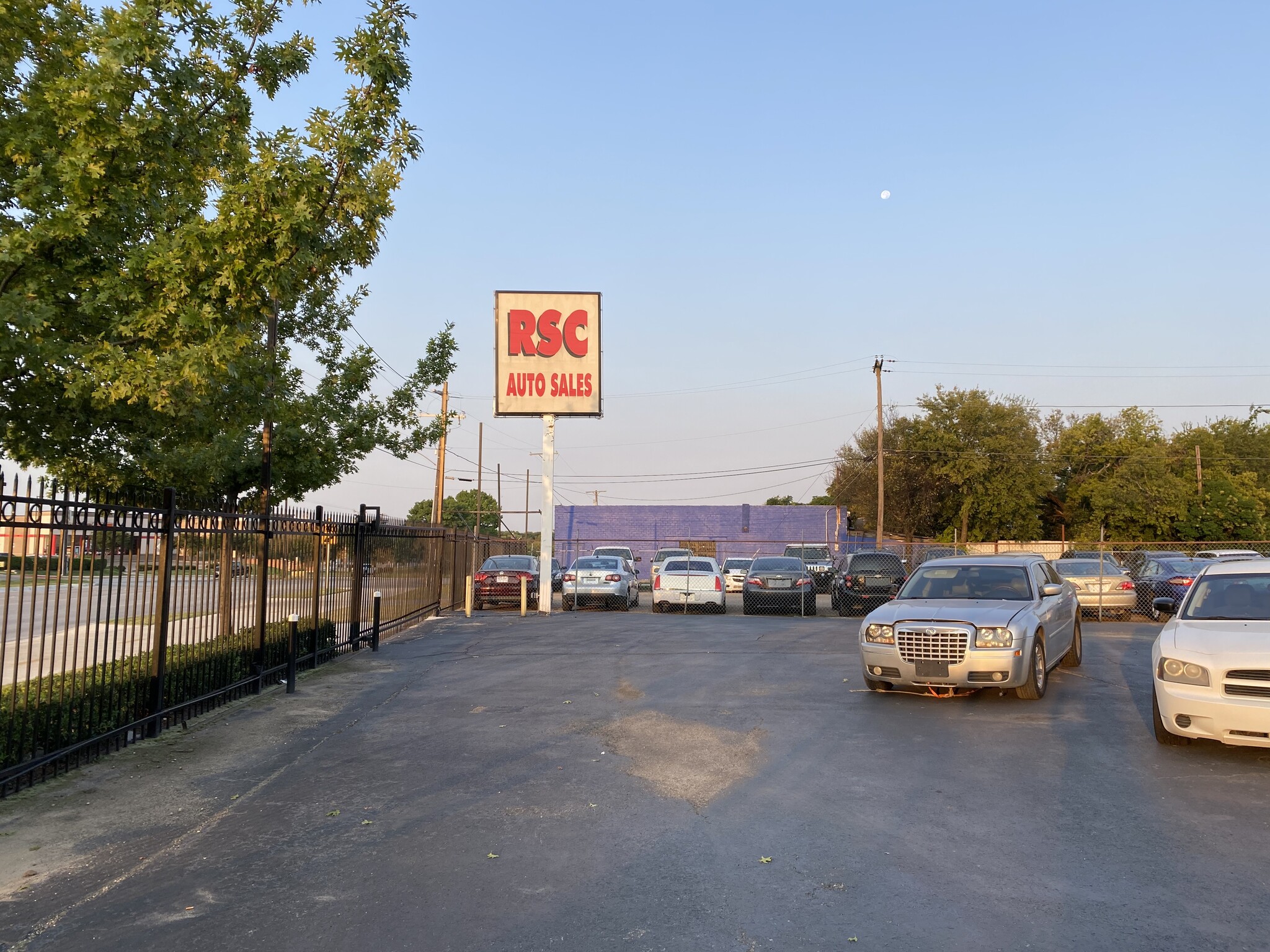 4427 W Jefferson Blvd, Dallas, TX for sale Primary Photo- Image 1 of 8