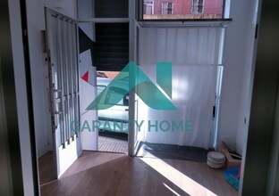 Retail in Cáceres, Cáceres to rent Interior Photo- Image 2 of 6