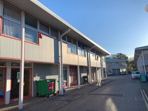 Manaton Clos, Exeter to rent Building Photo- Image 2 of 4