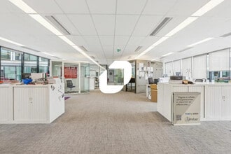 Office in Paris to rent Interior Photo- Image 2 of 17