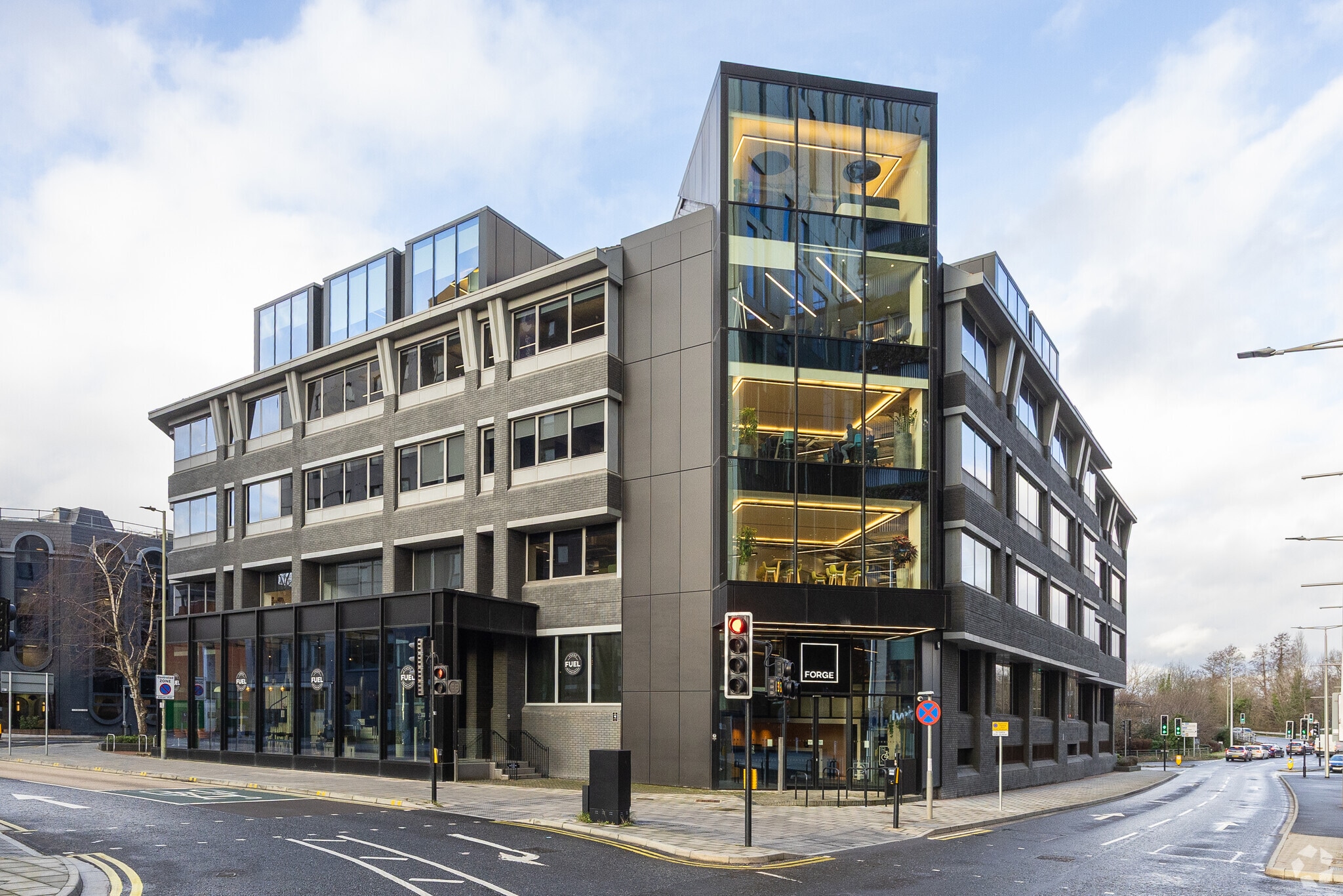 43 Church St W, Woking for sale Primary Photo- Image 1 of 1