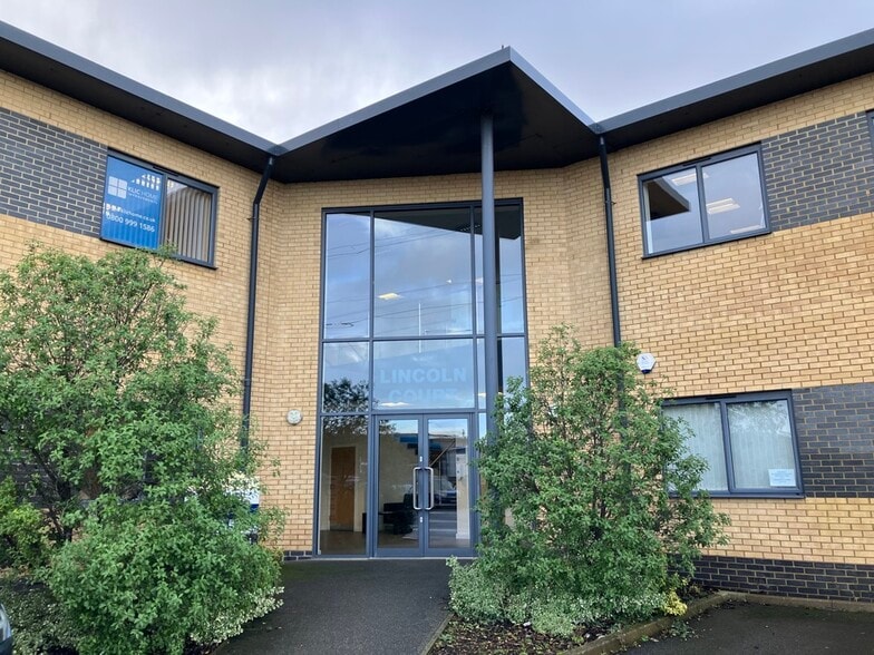 Bryggen Rd, Kings Lynn to rent - Building Photo - Image 2 of 2