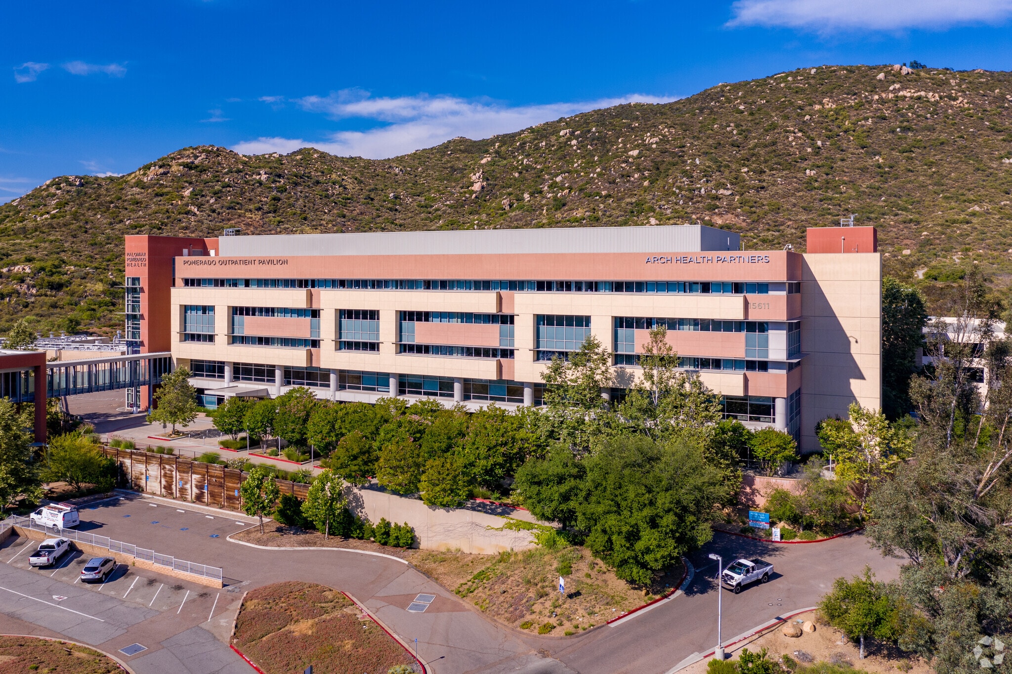 15611 Pomerado Rd, Poway, CA to rent Primary Photo- Image 1 of 5